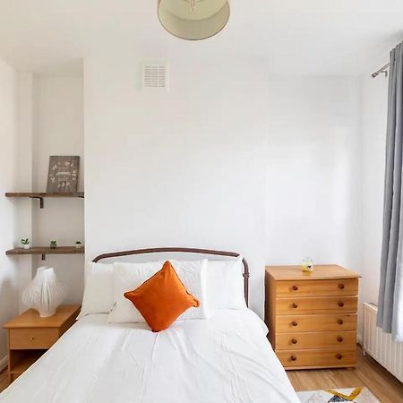 Large, Bright And Spacious 3 Bed Flat In London Bagian luar foto